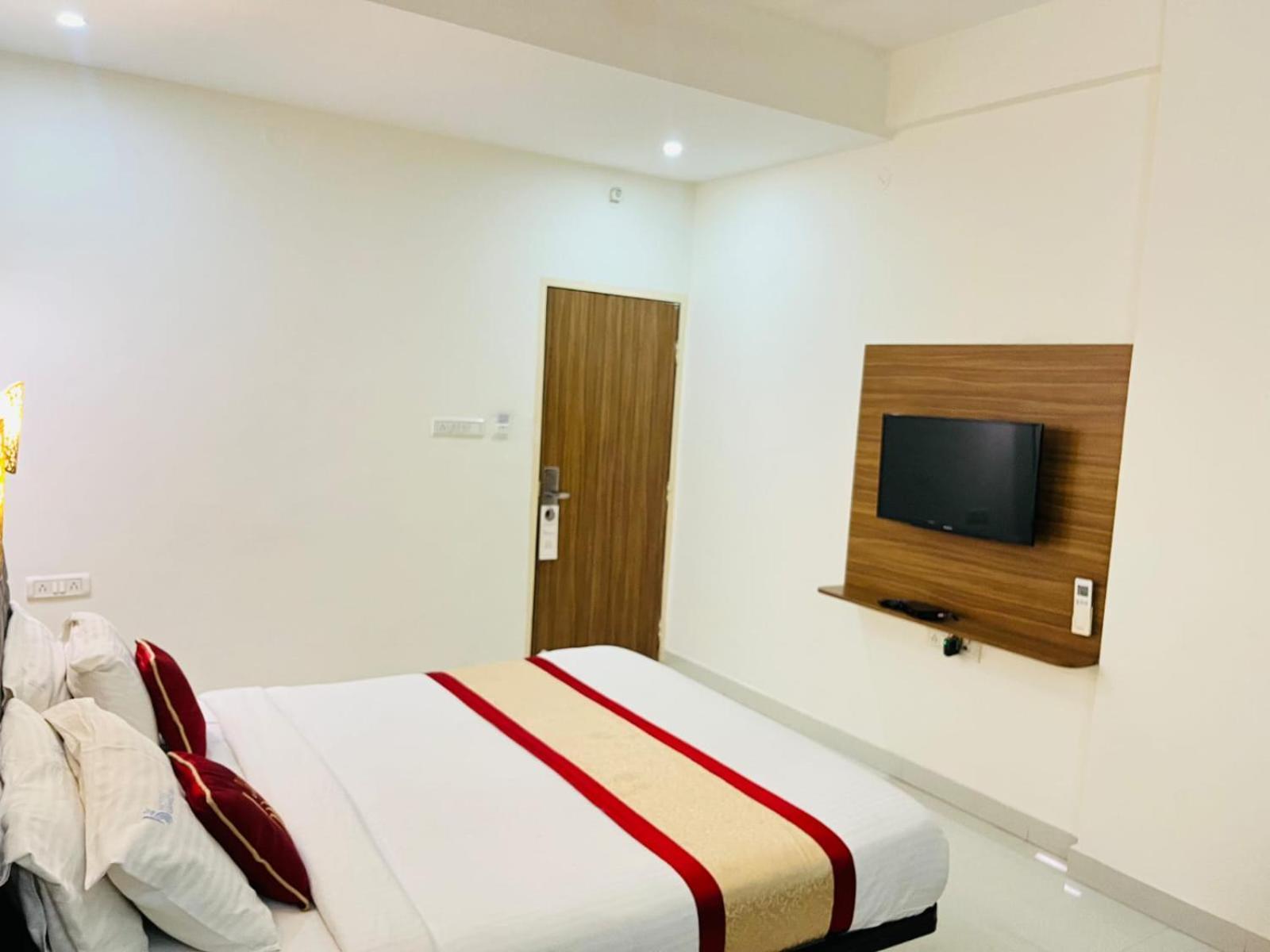 Hotel Grand Bee Bangalore Exterior foto